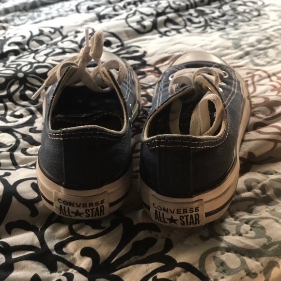 Youth low top converse - Picture 3 of 3